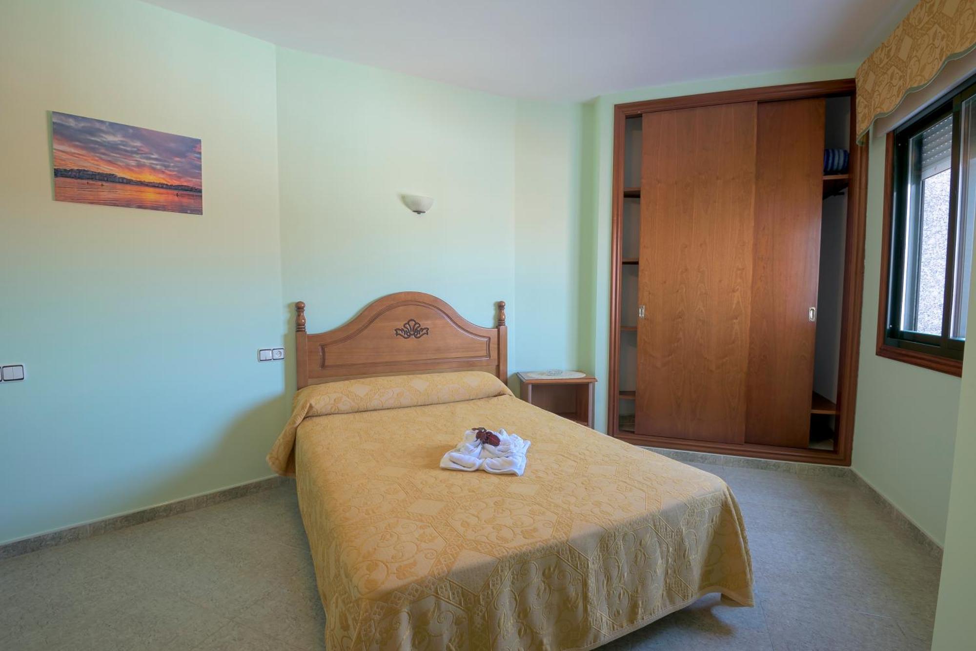 Hostal O Camouco Portonovo Cameră foto